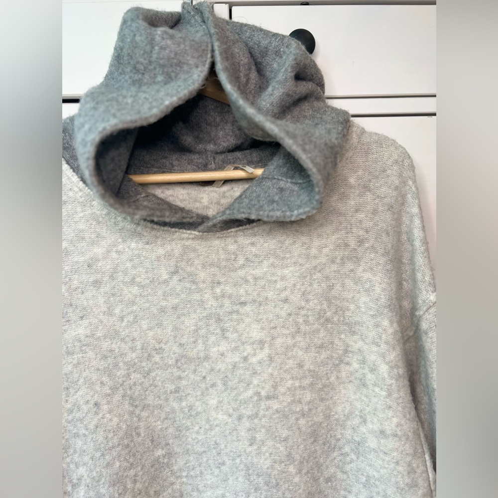 Free People Gray and Cream Hoodie - Picture 10 of 16